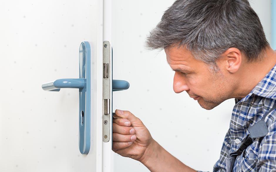 ouvrir une porte Montreuil